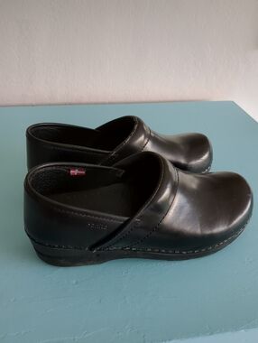 Sanita The Original Danish Clogs Black Leather Sz 37 US 6.5 / 7 Comfort Slip On